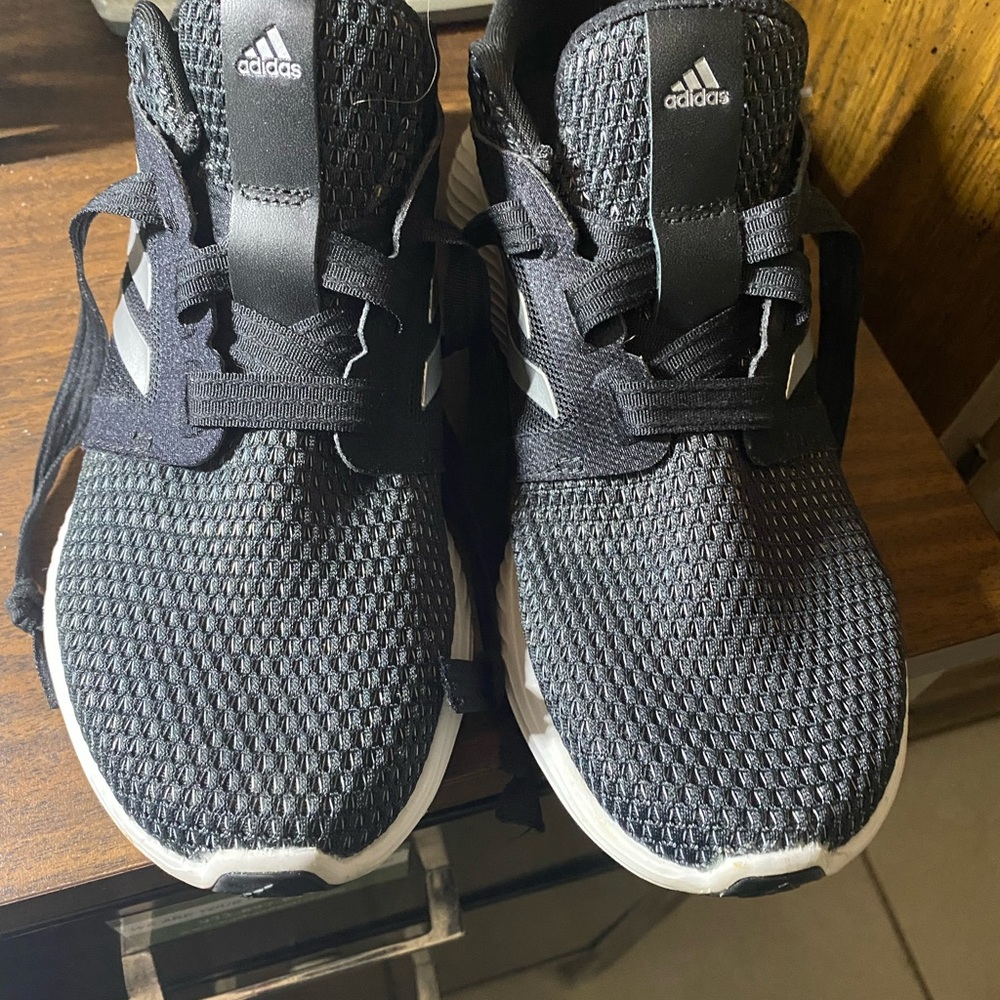 Women’s Adidas Edge Lux sneakers size 8, worn three times